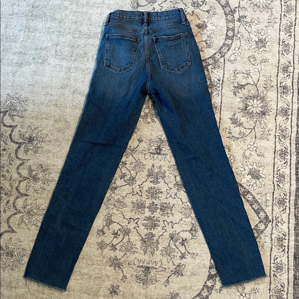 Universal Thread High Rise Blue Jeans - Picture 4 of 4